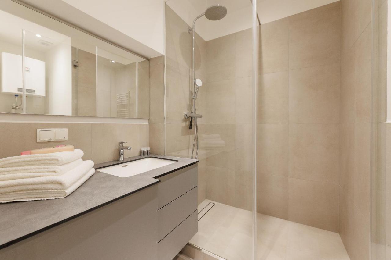 Crown 6 Vienne
