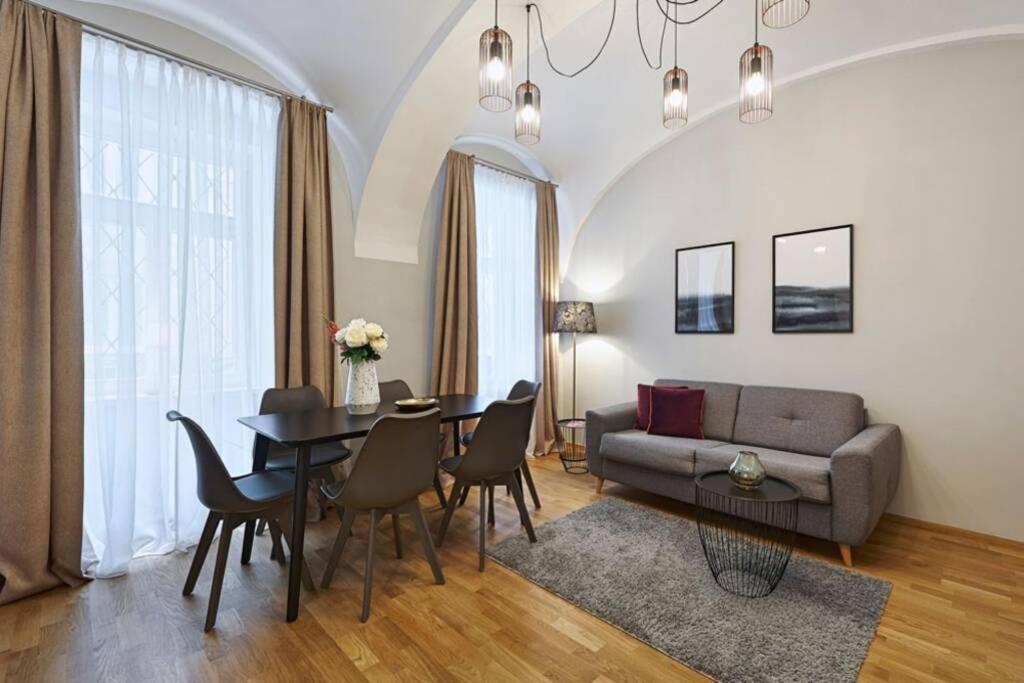 Appartamento Vienne Crown 6 *