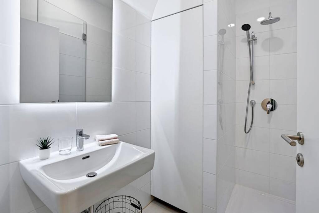Vienne Crown 6 Appartamento *